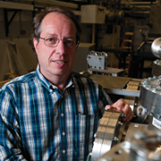 Chemistry Professor named Outstanding Referee by the American Physical Society